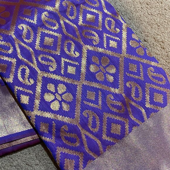 Purple Banarasi silk  Saree with allover  Gold Zari Work + Blouse fabric - Picture 14 of 15